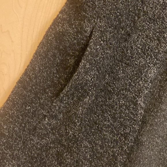 Club Monaco bouclé long line vest wool mix. M - Picture 6 of 9